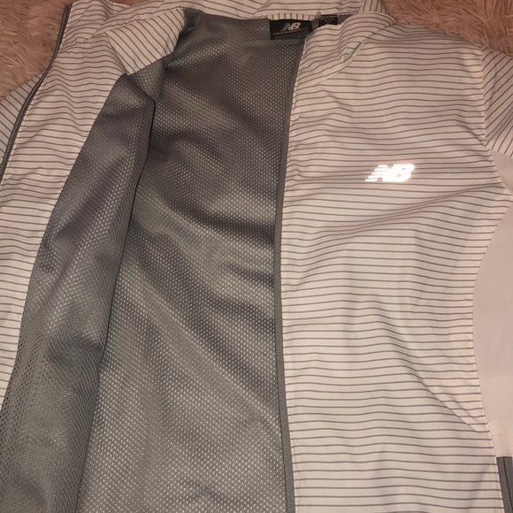 New Balance Jacket - Picture 3 of 4